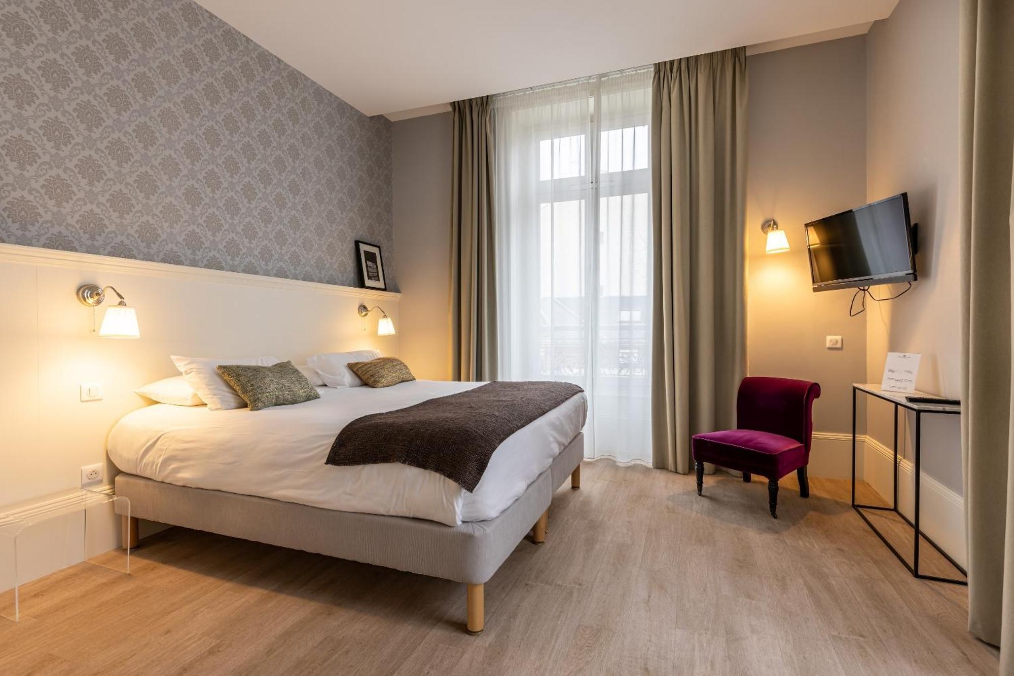 La Maison Blanche - De Charme Chic & Cosy A 350m Du Coeur De De - Acces Autonome Appartamento 2*